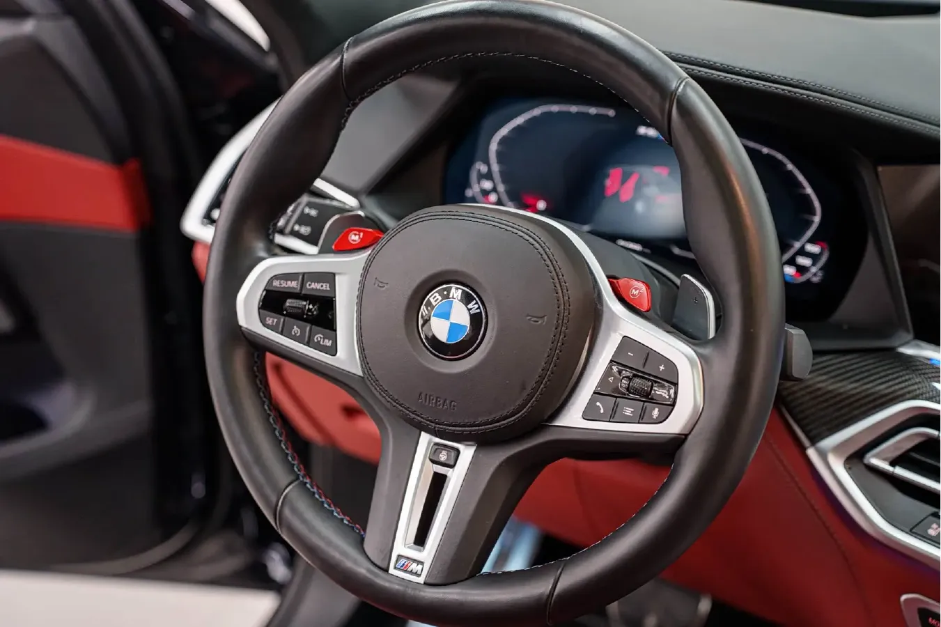 2022 BMW X6 M 4.4T 600HP V8 8AT,autocango,china used car exporter,china ev exporter,chinese used car exporter,chinese used ev exporter