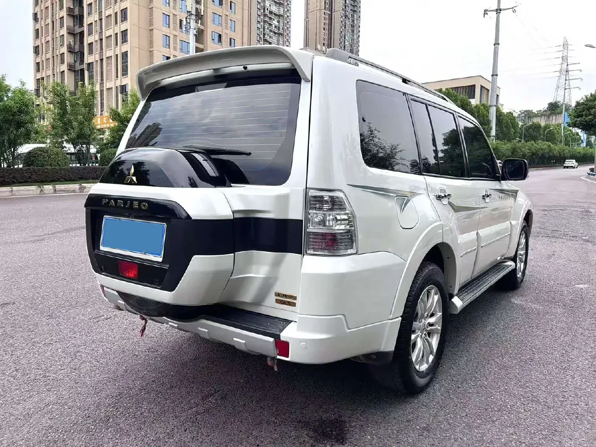 2017 Kia Borrego 3.8L 275HP V6 5AT,autocango,china used car exporter,china ev exporter,chinese used car exporter,chinese used ev exporter