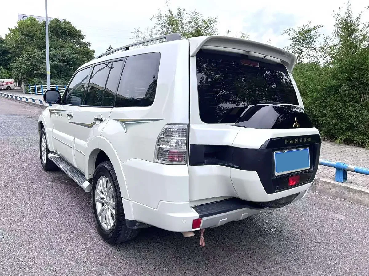 2017 Kia Borrego 3.8L 275HP V6 5AT,autocango,china used car exporter,china ev exporter,chinese used car exporter,chinese used ev exporter