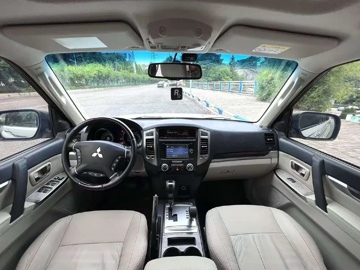 2017 Kia Borrego 3.8L 275HP V6 5AT,autocango,china used car exporter,china ev exporter,chinese used car exporter,chinese used ev exporter