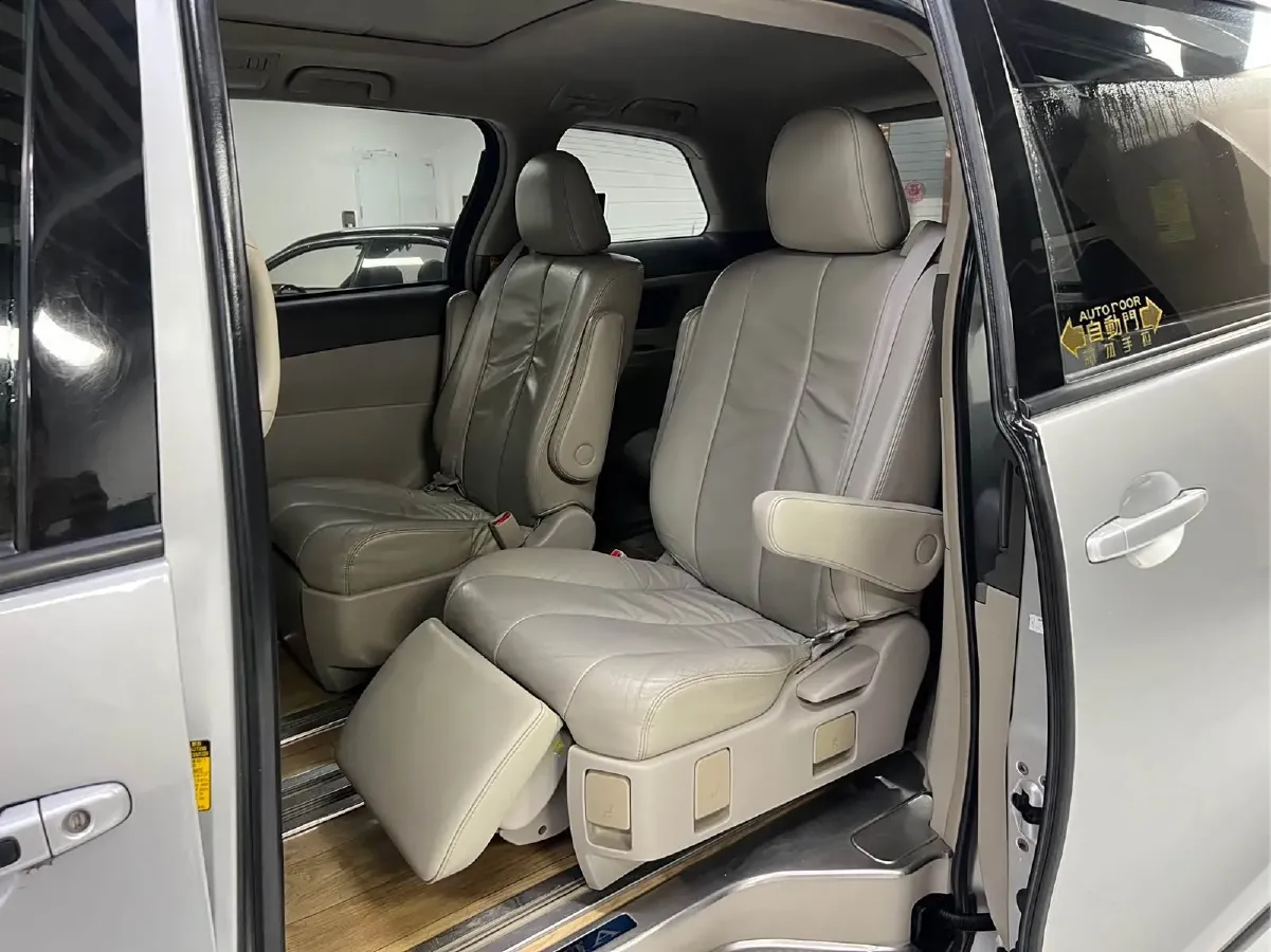 2006 Toyota Previa 2.4L 170HP L4 4AT,autocango,china used car exporter,china ev exporter,chinese used car exporter,chinese used ev exporter