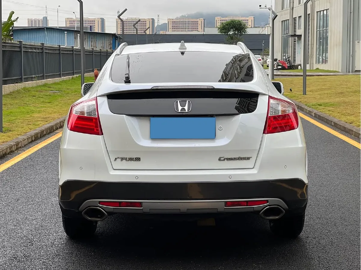 2016 Honda Crosstour 2.4L 197HP L4 5AT,autocango,china used car exporter,china ev exporter,chinese used car exporter,chinese used ev exporter