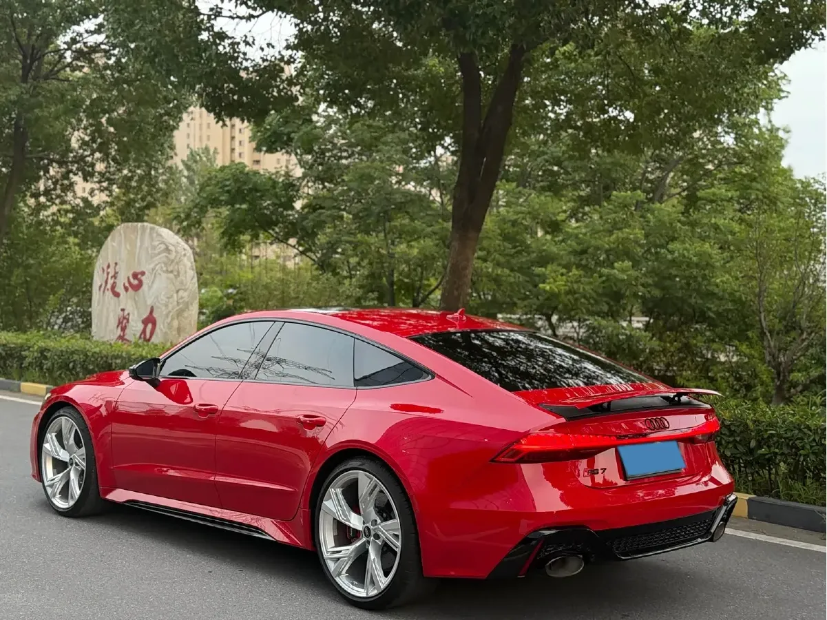 2021 Audi RS 7 4.0T 600HP V8 8AT,autocango,china used car exporter,china ev exporter,chinese used car exporter,chinese used ev exporter