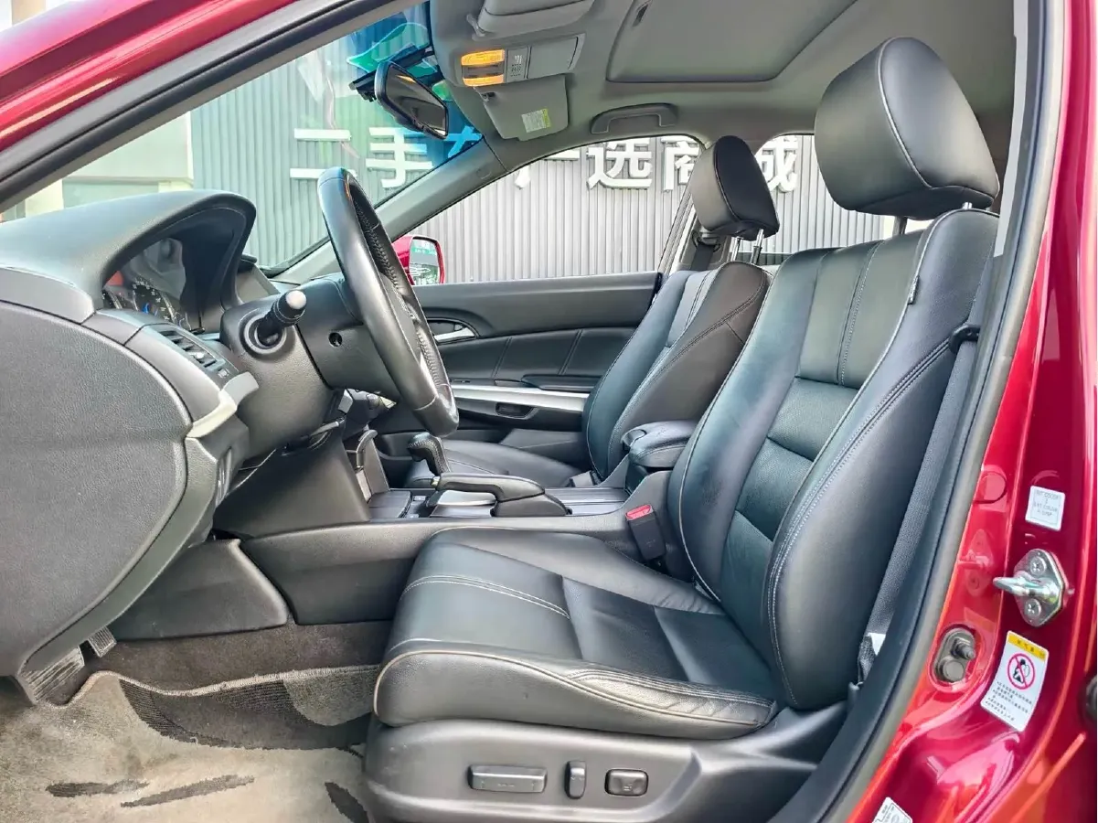 2012 Honda Crosstour 2.4L 197HP L4 5AT,autocango,china used car exporter,china ev exporter,chinese used car exporter,chinese used ev exporter