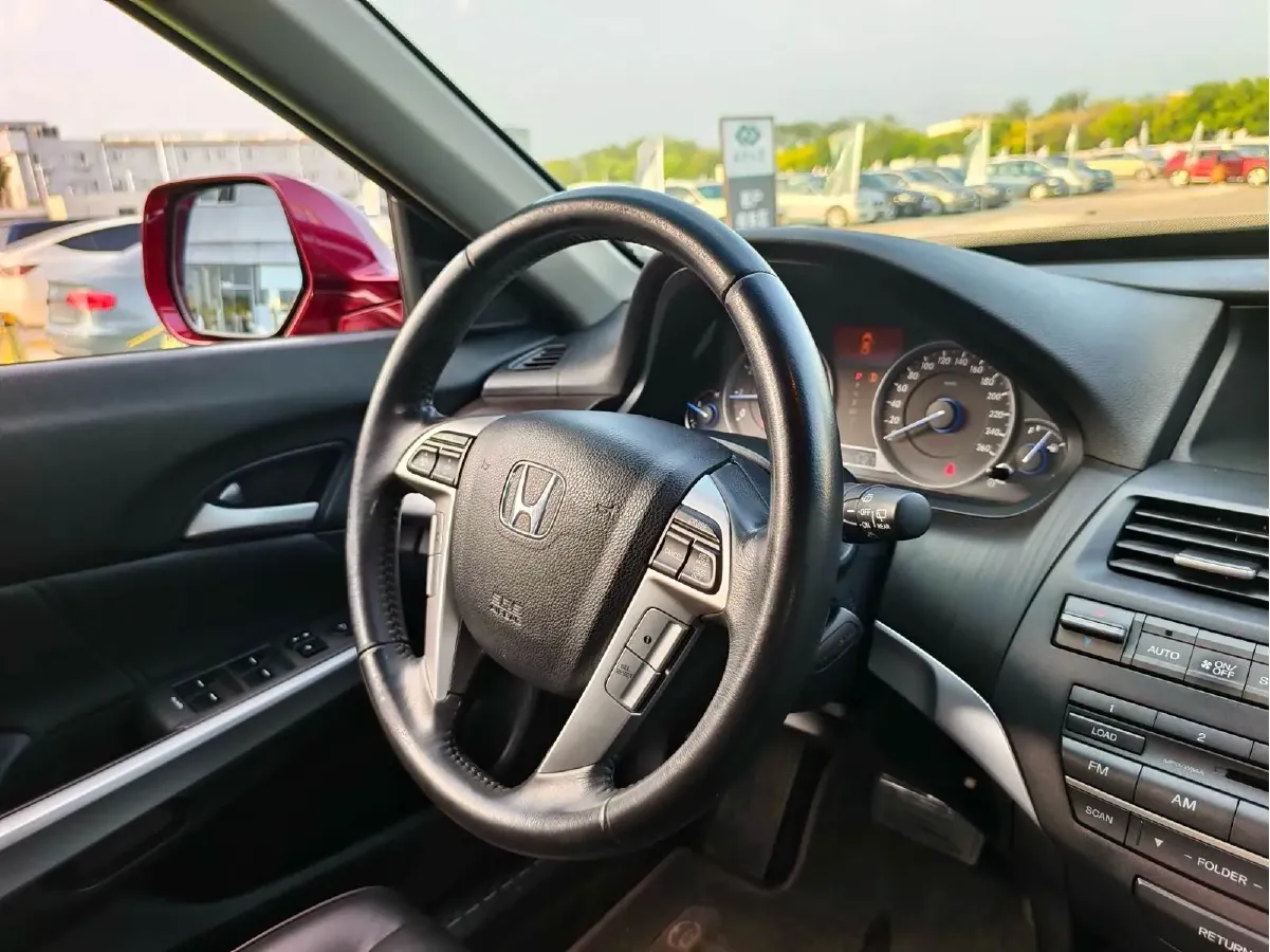 2012 Honda Crosstour 2.4L 197HP L4 5AT,autocango,china used car exporter,china ev exporter,chinese used car exporter,chinese used ev exporter