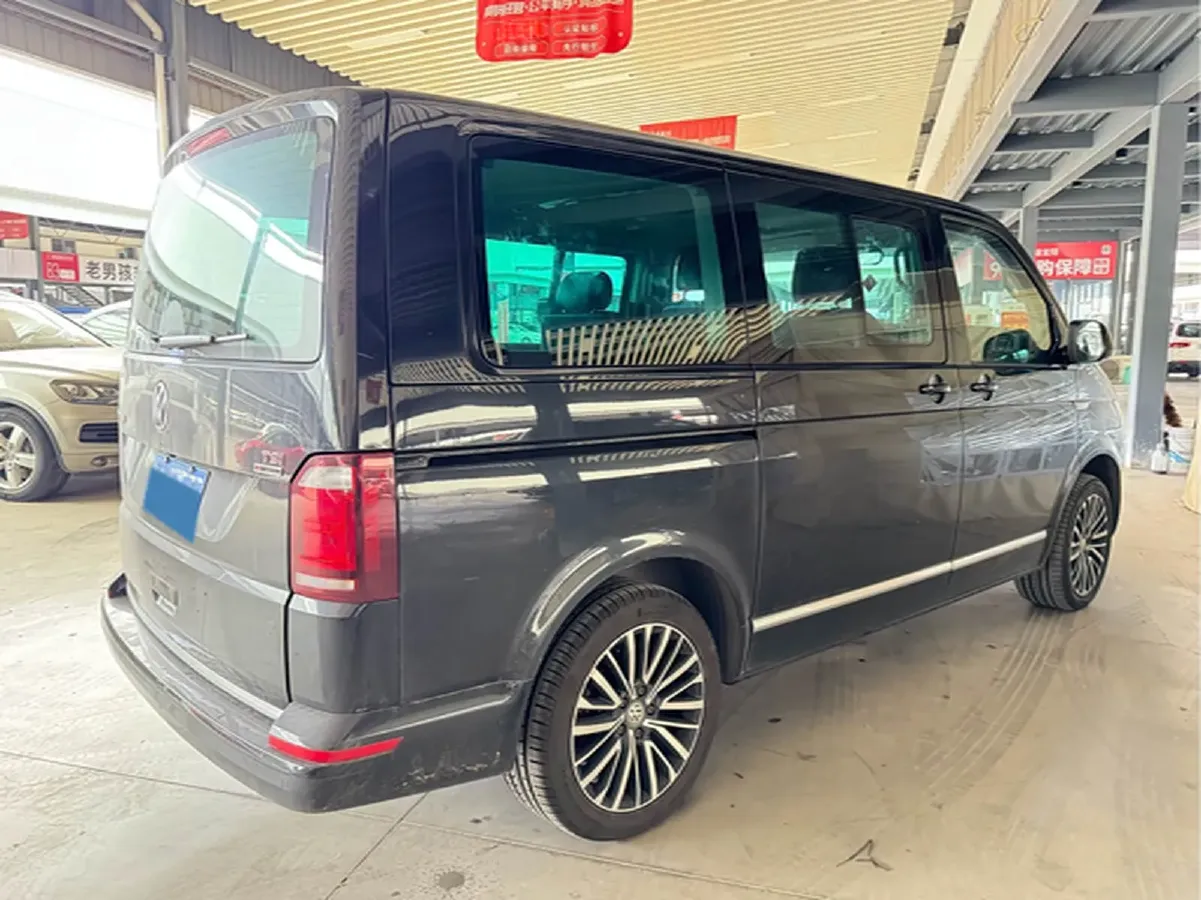 2018 Volkswagen Multivan 2.0T 204HP L4 7DCT,autocango,china used car exporter,china ev exporter,chinese used car exporter,chinese used ev exporter