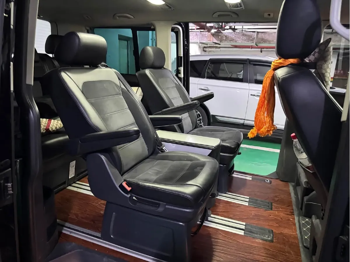 2018 Volkswagen Multivan 2.0T 204HP L4 7DCT,autocango,china used car exporter,china ev exporter,chinese used car exporter,chinese used ev exporter