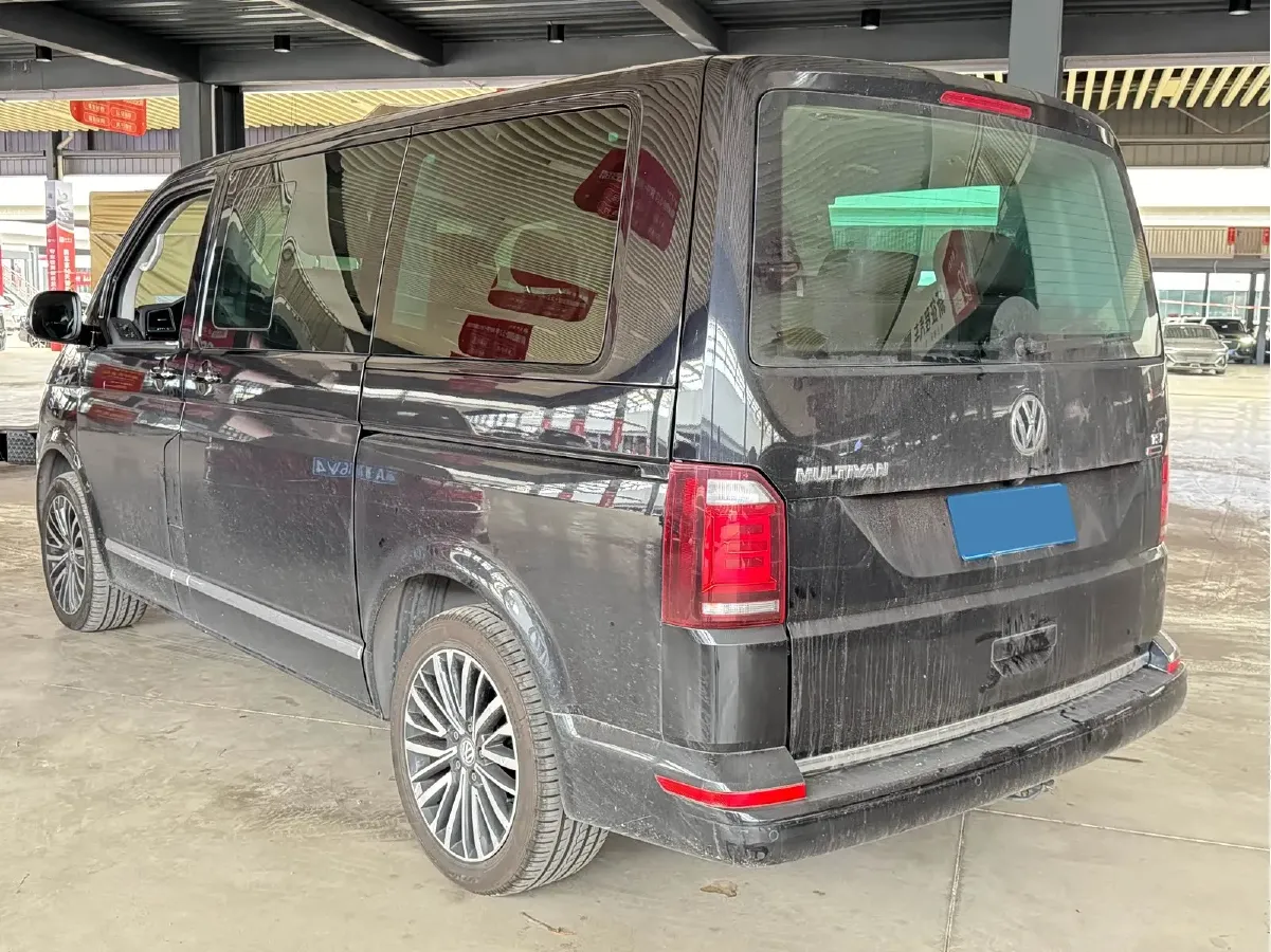 2018 Volkswagen Multivan 2.0T 204HP L4 7DCT,autocango,china used car exporter,china ev exporter,chinese used car exporter,chinese used ev exporter