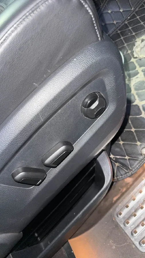 2018 Volkswagen Multivan 2.0T 204HP L4 7DCT,autocango,china used car exporter,china ev exporter,chinese used car exporter,chinese used ev exporter