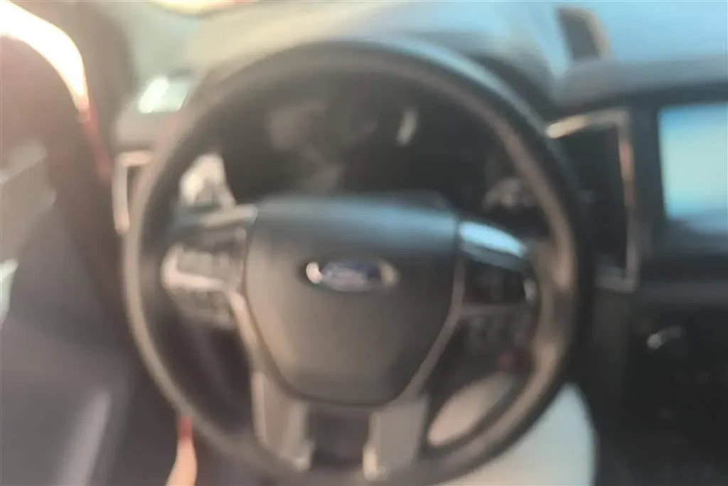 2016 Ford Everest 2.0T 245HP L4 6AT,autocango,china used car exporter,china ev exporter,chinese used car exporter,chinese used ev exporter