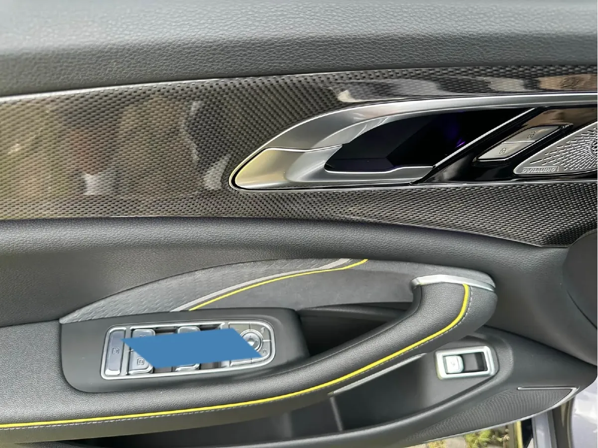 2023 HongQi H6 2.0T 252HP L4 8AT,autocango,china used car exporter,china ev exporter,chinese used car exporter,chinese used ev exporter