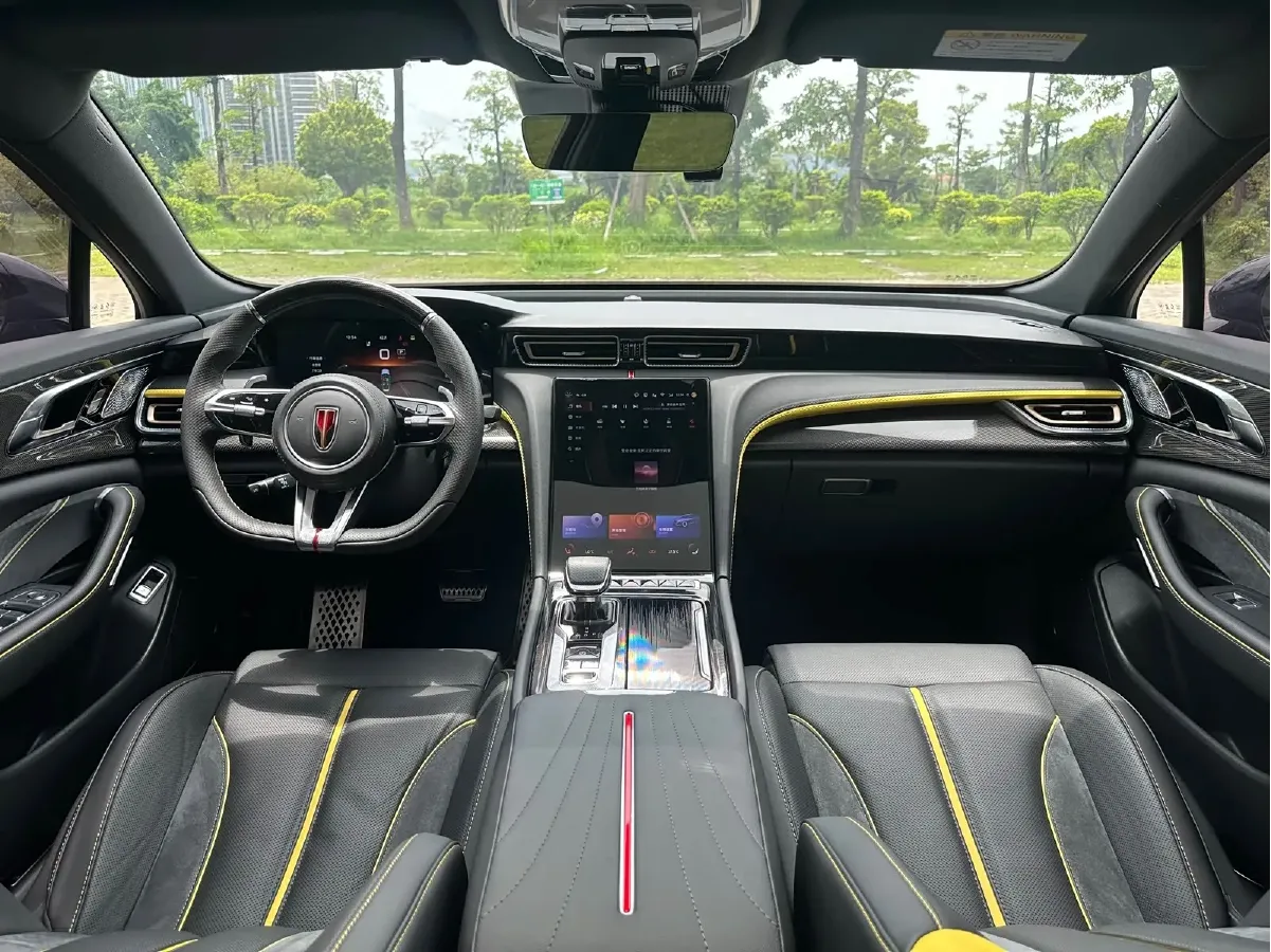 2023 HongQi H6 2.0T 252HP L4 8AT,autocango,china used car exporter,china ev exporter,chinese used car exporter,chinese used ev exporter