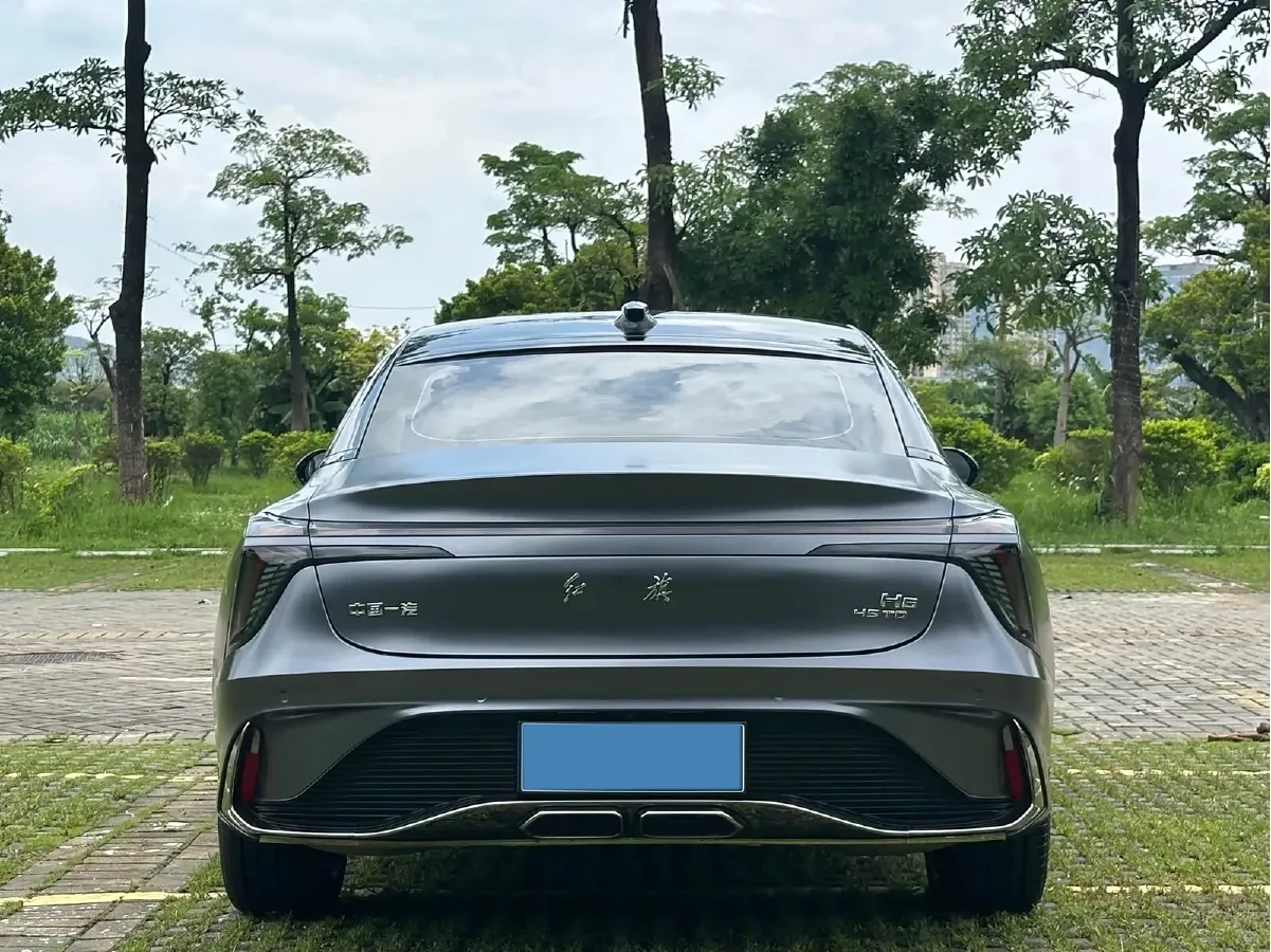 2023 HongQi H6 2.0T 252HP L4 8AT,autocango,china used car exporter,china ev exporter,chinese used car exporter,chinese used ev exporter