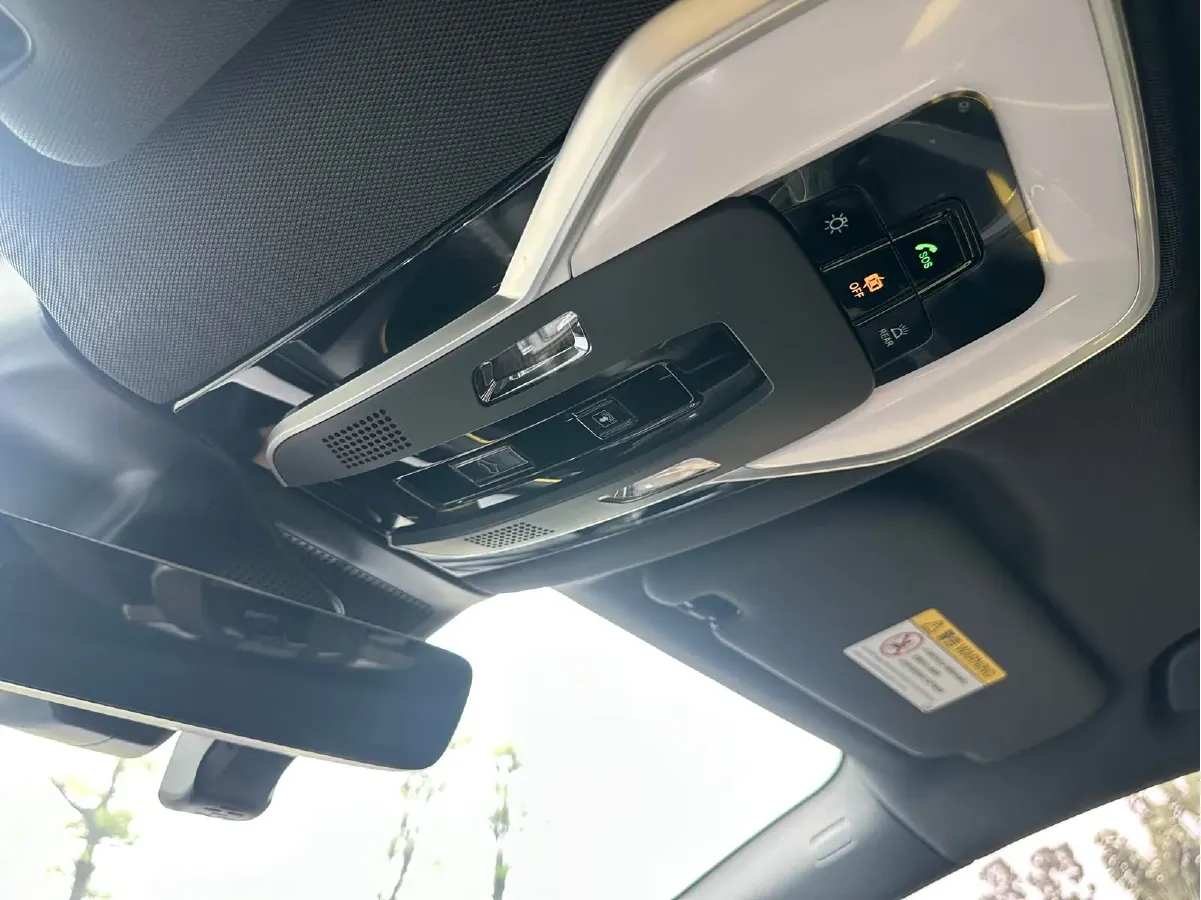 2023 HongQi H6 2.0T 252HP L4 8AT,autocango,china used car exporter,china ev exporter,chinese used car exporter,chinese used ev exporter