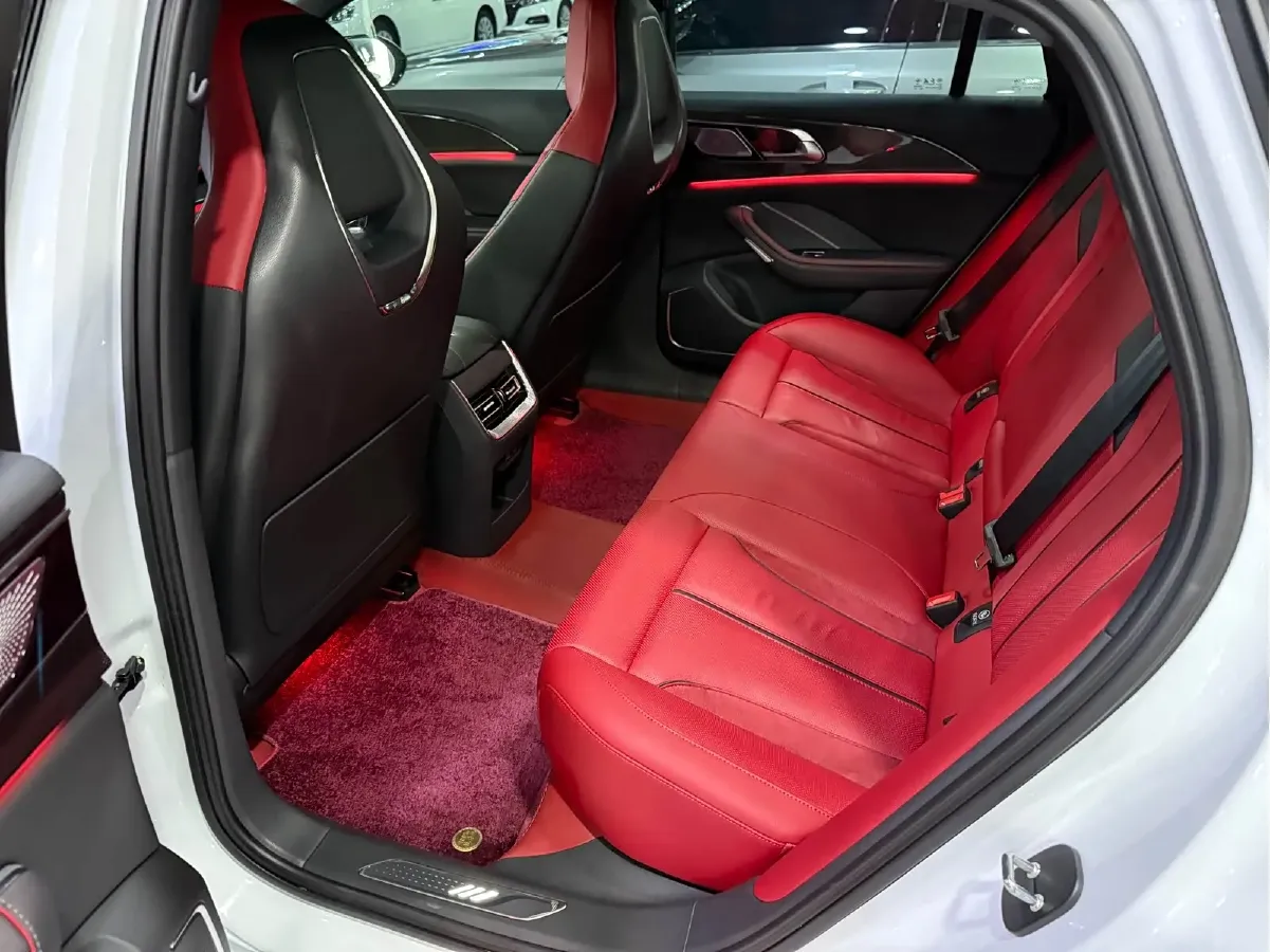 2023 HongQi H6 2.0T 252HP L4 8AT,autocango,china used car exporter,china ev exporter,chinese used car exporter,chinese used ev exporter