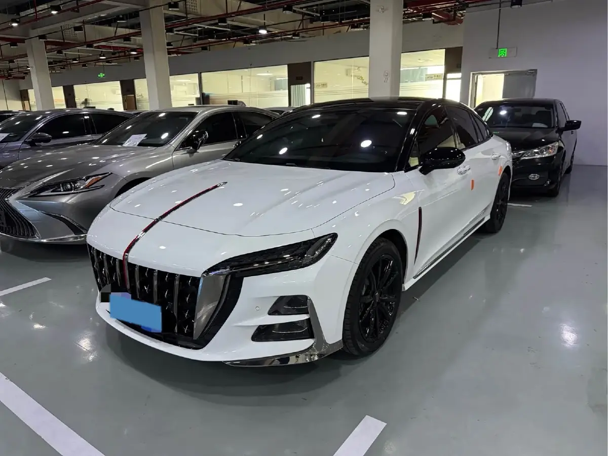 2023 HongQi H6 2.0T 252HP L4 8AT