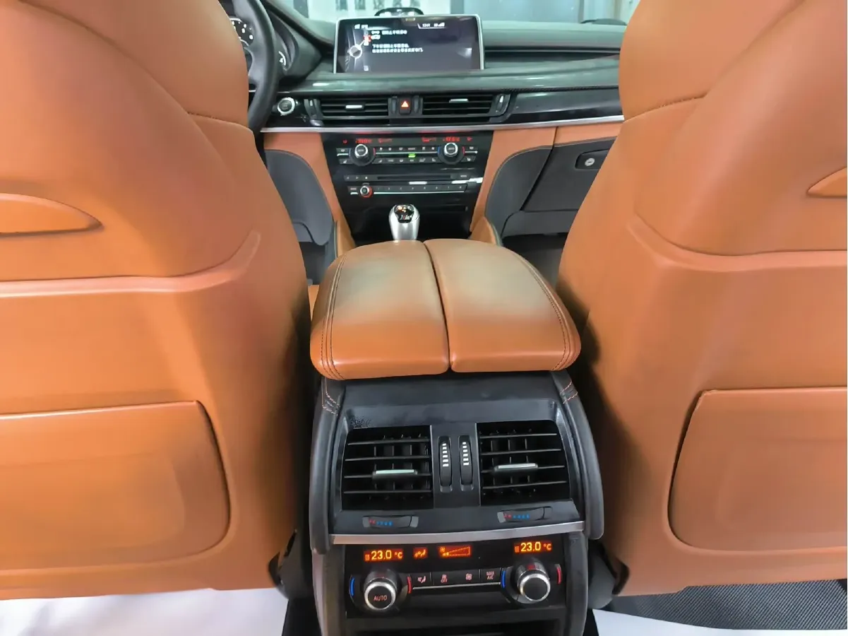 2015 BMW X6 M 4.4T 575HP V8 8AT,autocango,china used car exporter,china ev exporter,chinese used car exporter,chinese used ev exporter