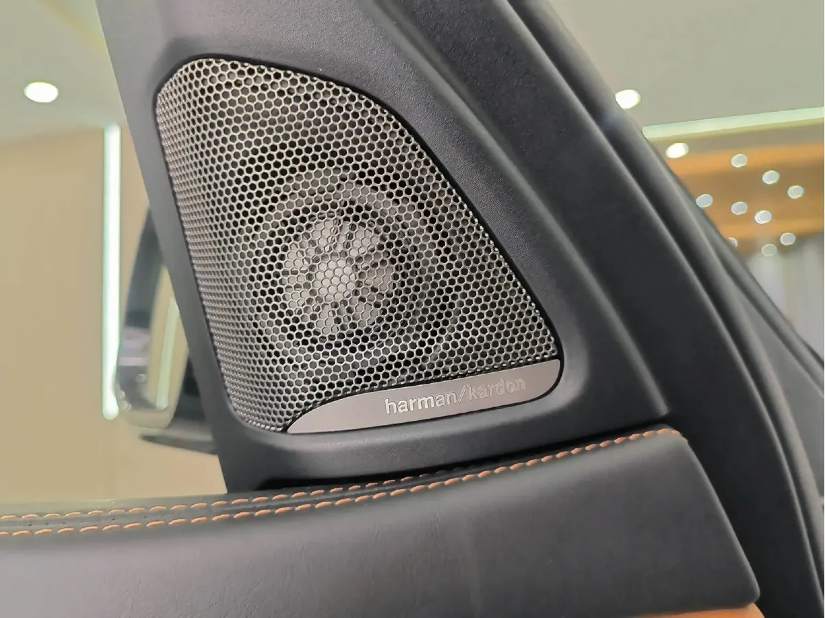 2015 BMW X6 M 4.4T 575HP V8 8AT,autocango,china used car exporter,china ev exporter,chinese used car exporter,chinese used ev exporter