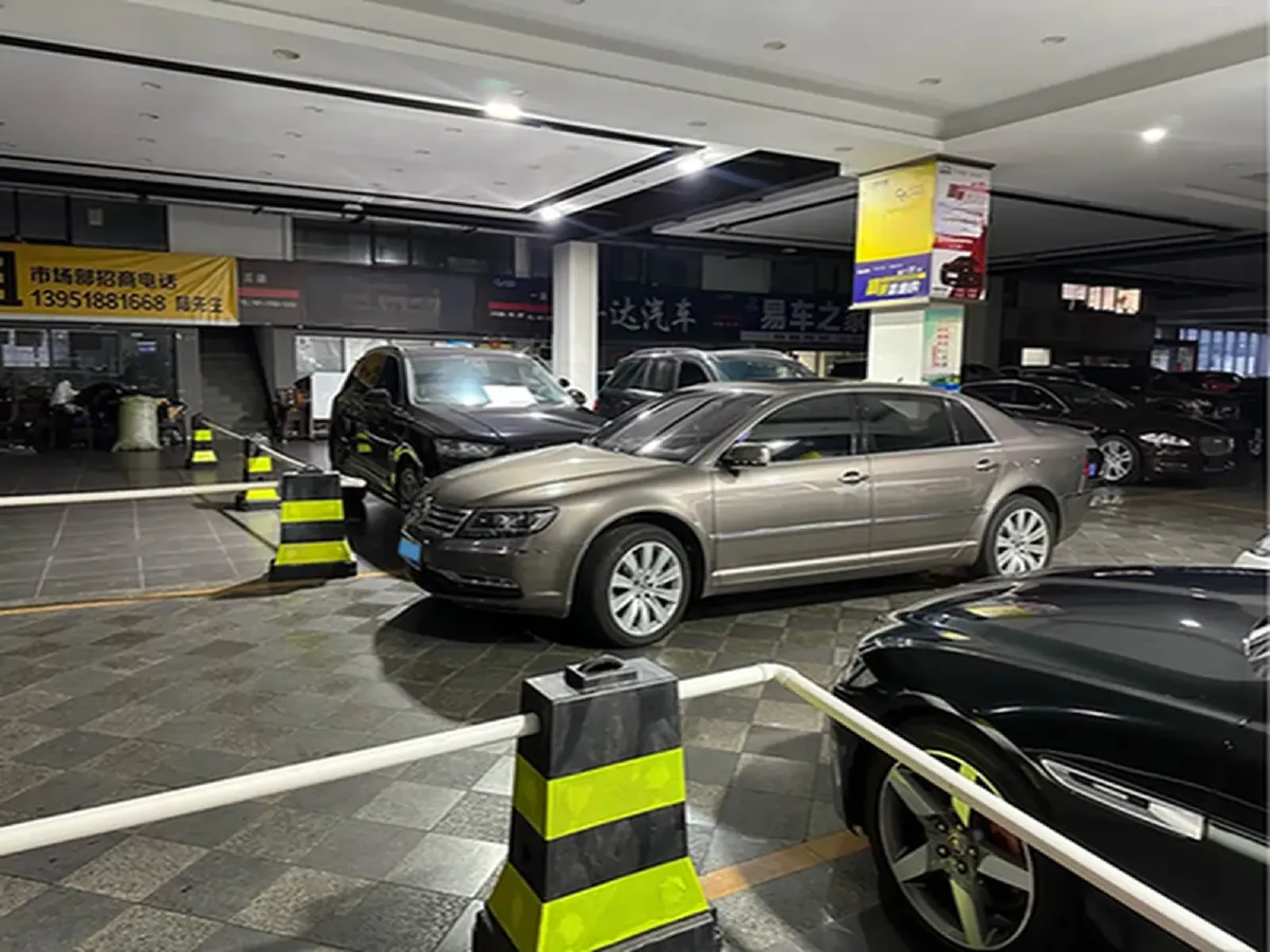 2011 Volkswagen Pheaton 4.2L 335HP V8 6AT,autocango,china used car exporter,china ev exporter,chinese used car exporter,chinese used ev exporter