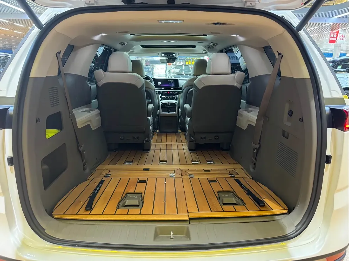 2021 Kia Carnival 2.0T 233HP L4 8AT,autocango,china used car exporter,china ev exporter,chinese used car exporter,chinese used ev exporter