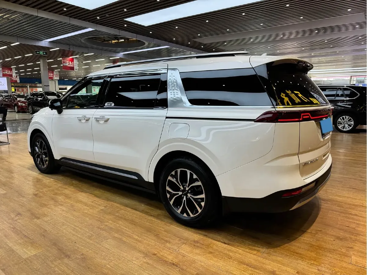 2021 Kia Carnival 2.0T 233HP L4 8AT,autocango,china used car exporter,china ev exporter,chinese used car exporter,chinese used ev exporter