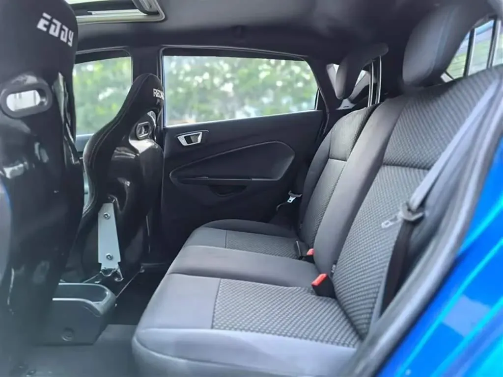 2011 Ford Fiesta 1.5L 103HP L4 4AT,autocango,china used car exporter,china ev exporter,chinese used car exporter,chinese used ev exporter