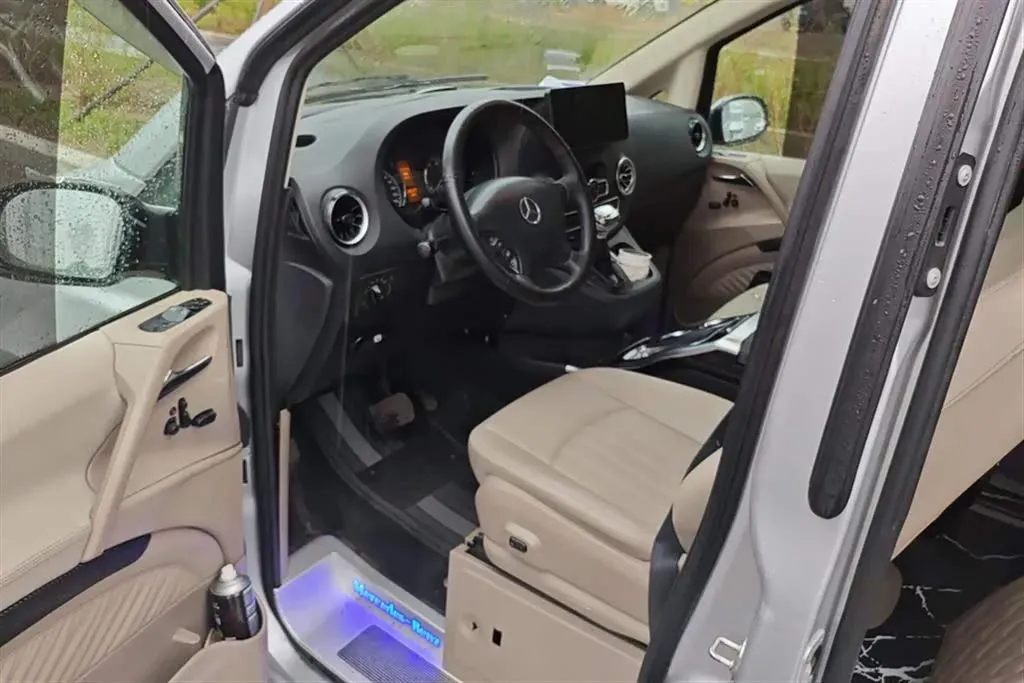 2010 Mercedes-Benz Viano 2.5L 190HP V6 5AT,autocango,china used car exporter,china ev exporter,chinese used car exporter,chinese used ev exporter