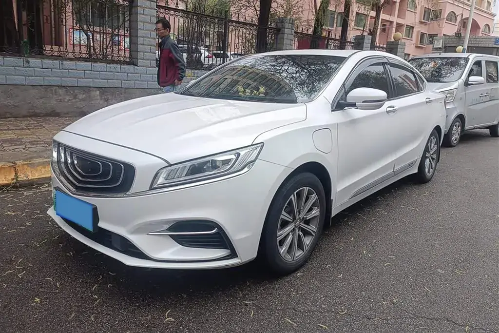 2018 Geely Emgrand GT 1.5T 180HP L3 7DCT PHEV 11.3KWH
