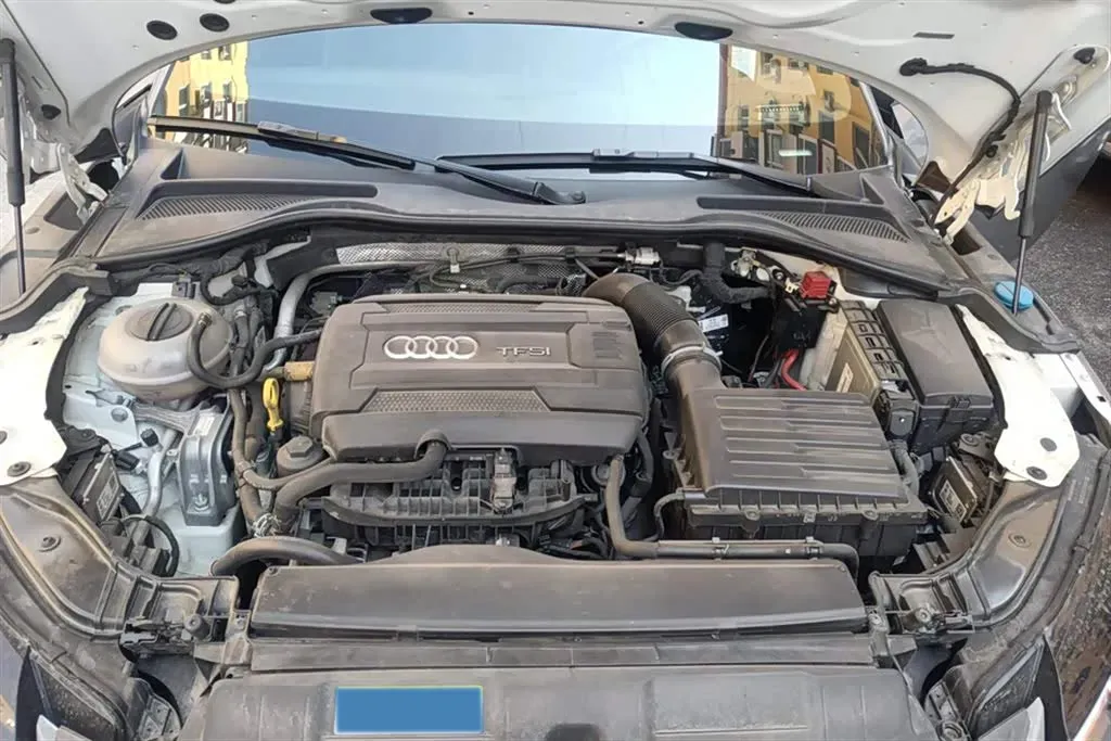 2015 Audi TT 2.0T 230HP L4 6DCT,autocango,china used car exporter,china ev exporter,chinese used car exporter,chinese used ev exporter