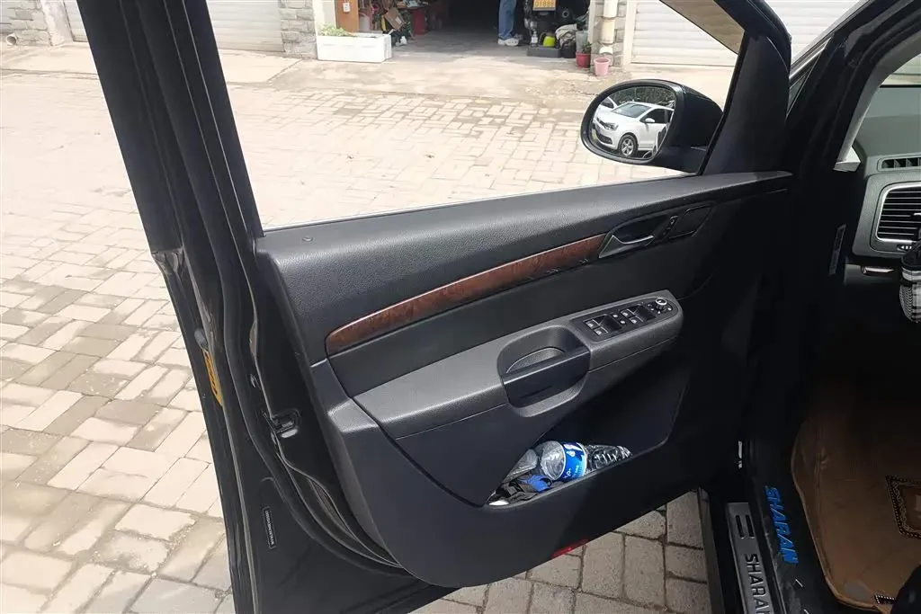 2014 Volkswagen Sharan 2.0T 200HP L4 6DCT,autocango,china used car exporter,china ev exporter,chinese used car exporter,chinese used ev exporter