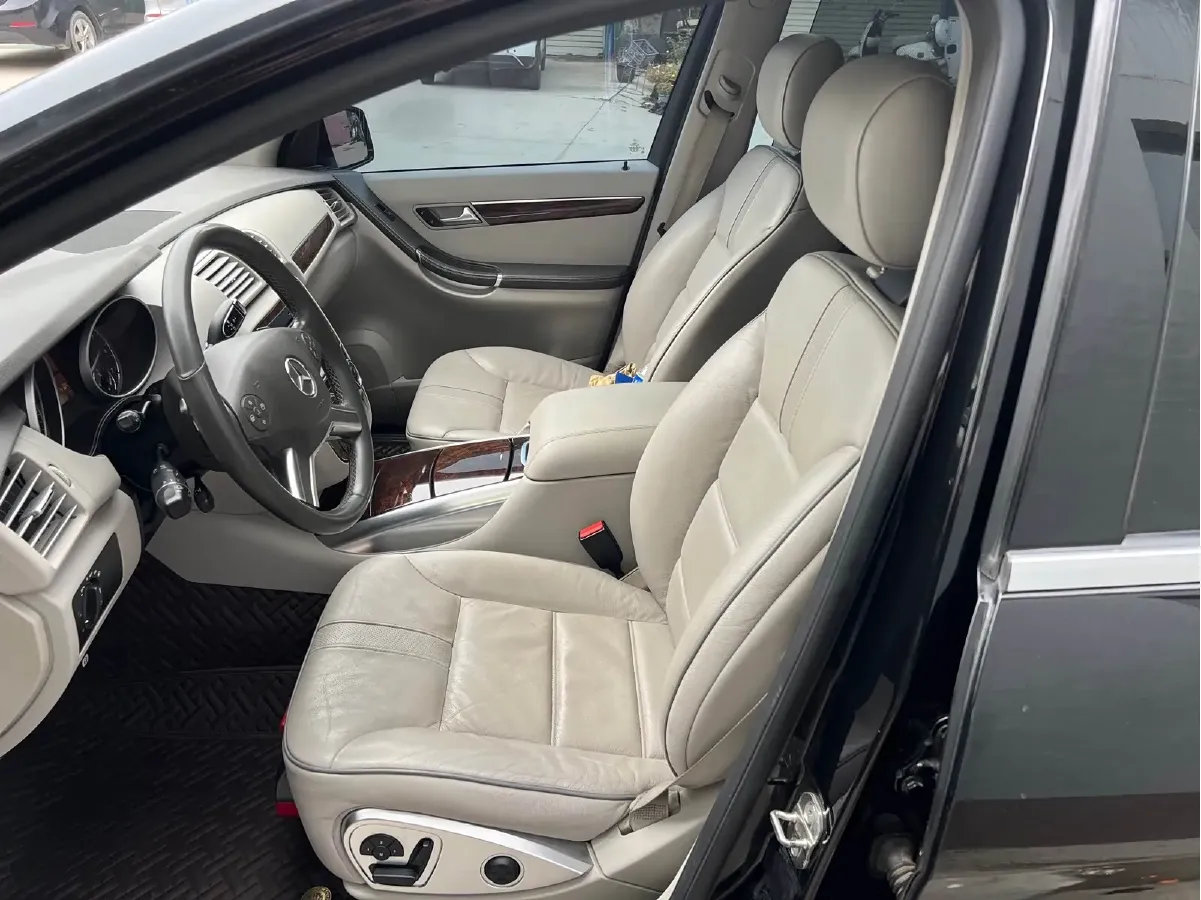 2010 Mercedes-Benz R Class 5.5L 388HP V8 7AT,autocango,china used car exporter,china ev exporter,chinese used car exporter,chinese used ev exporter