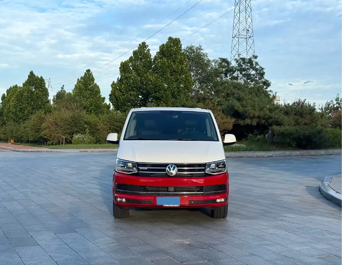 2018 Volkswagen Multivan 2.0T 204HP L4 7DCT,autocango,china used car exporter,china ev exporter,chinese used car exporter,chinese used ev exporter
