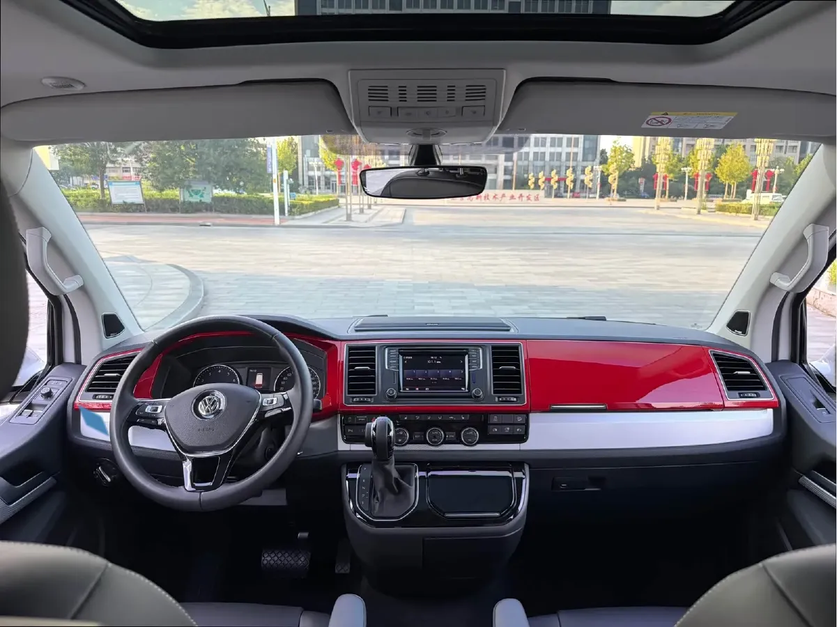 2018 Volkswagen Multivan 2.0T 204HP L4 7DCT,autocango,china used car exporter,china ev exporter,chinese used car exporter,chinese used ev exporter