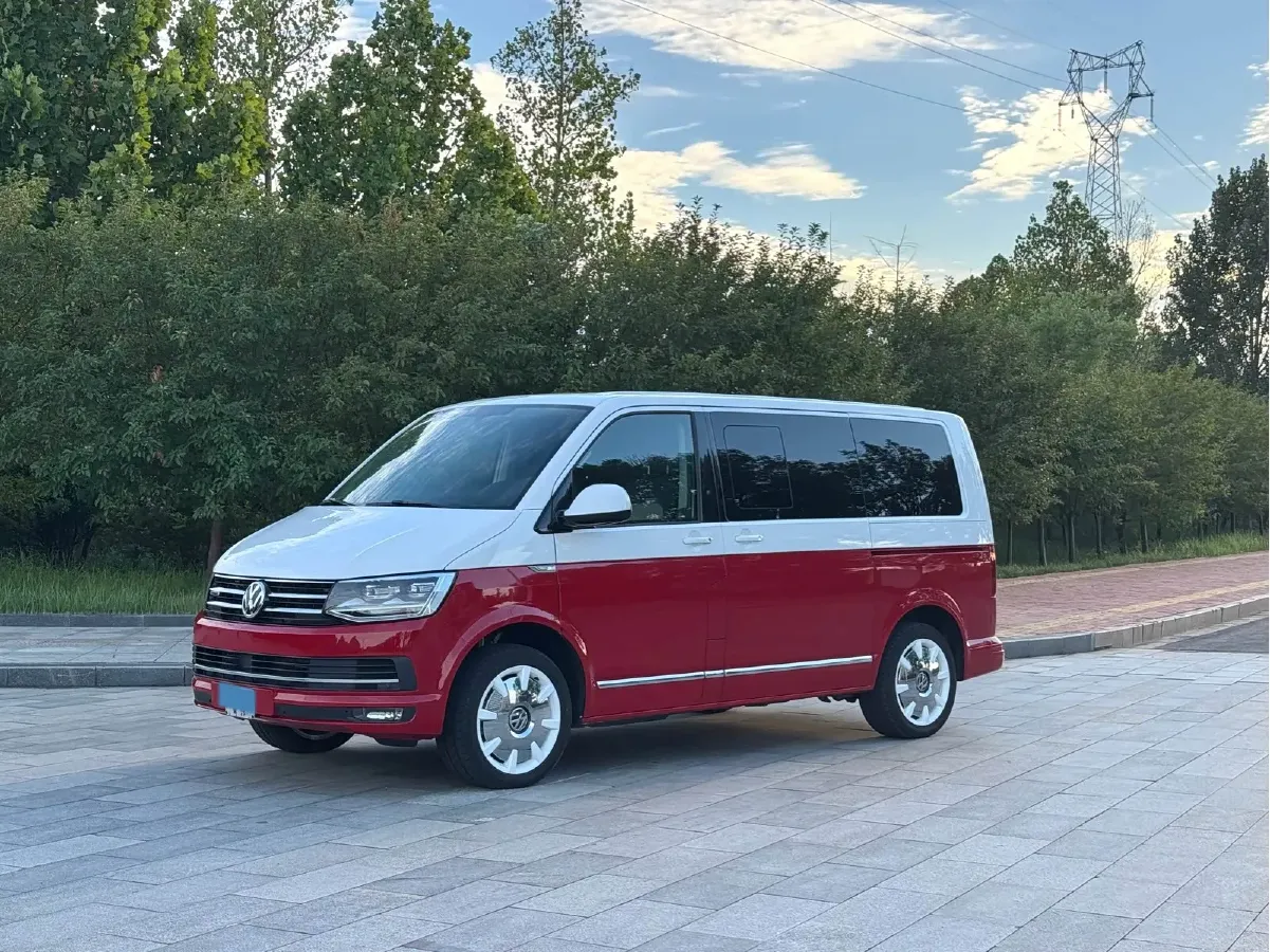 2018 Volkswagen Multivan 2.0T 204HP L4 7DCT,autocango,china used car exporter,china ev exporter,chinese used car exporter,chinese used ev exporter