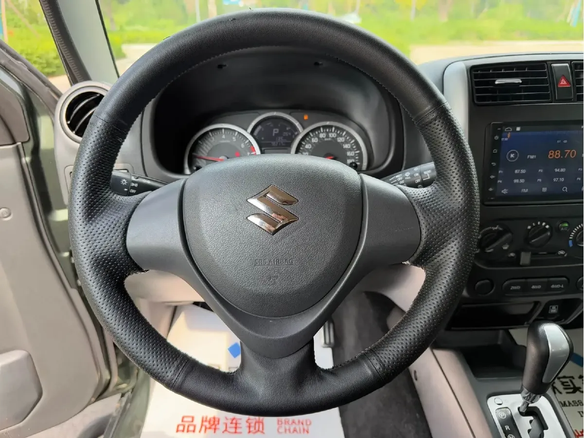 2015 Suzuki Jimny 1.3L 85HP L4 4AT,autocango,china used car exporter,china ev exporter,chinese used car exporter,chinese used ev exporter