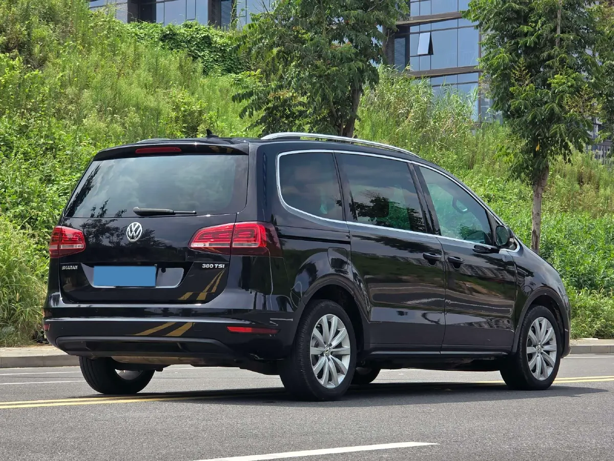 2016 Volkswagen Sharan 2.0T 220HP L4 6DCT,autocango,china used car exporter,china ev exporter,chinese used car exporter,chinese used ev exporter