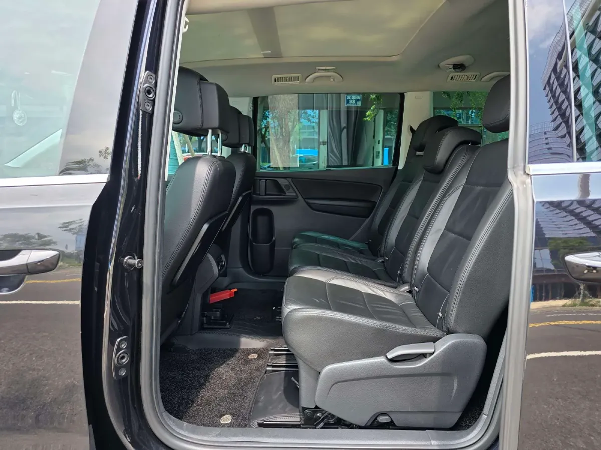 2016 Volkswagen Sharan 2.0T 220HP L4 6DCT,autocango,china used car exporter,china ev exporter,chinese used car exporter,chinese used ev exporter