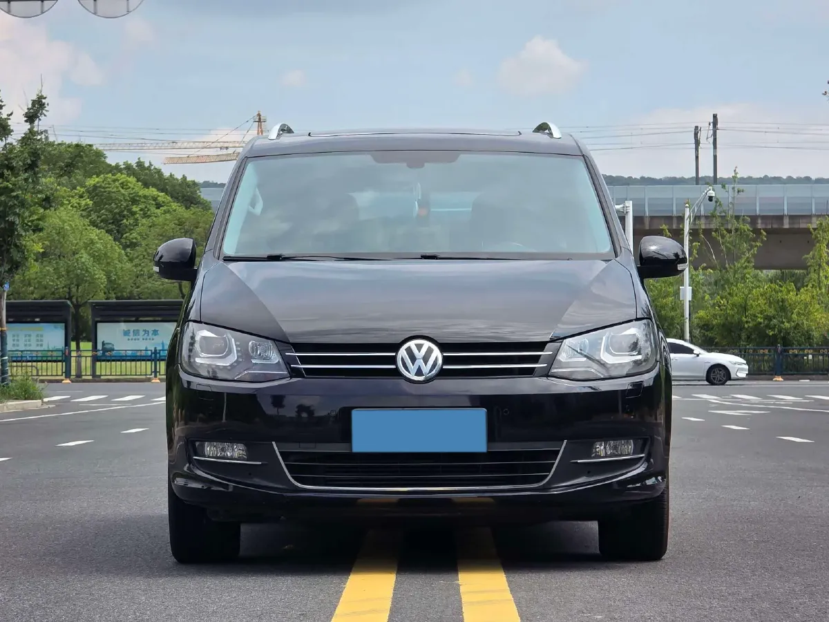 2016 Volkswagen Sharan 2.0T 220HP L4 6DCT,autocango,china used car exporter,china ev exporter,chinese used car exporter,chinese used ev exporter