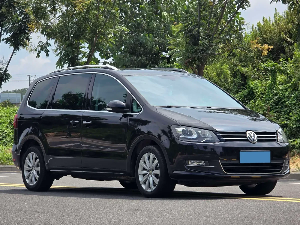 2016 Volkswagen Sharan 2.0T 220HP L4 6DCT,autocango,china used car exporter,china ev exporter,chinese used car exporter,chinese used ev exporter