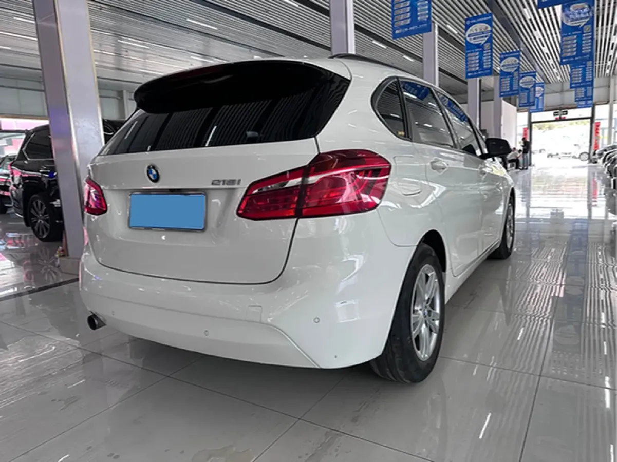 2015 BMW 2 Series Wagon 1.5T 136HP L3 6AT,autocango,china used car exporter,china ev exporter,chinese used car exporter,chinese used ev exporter