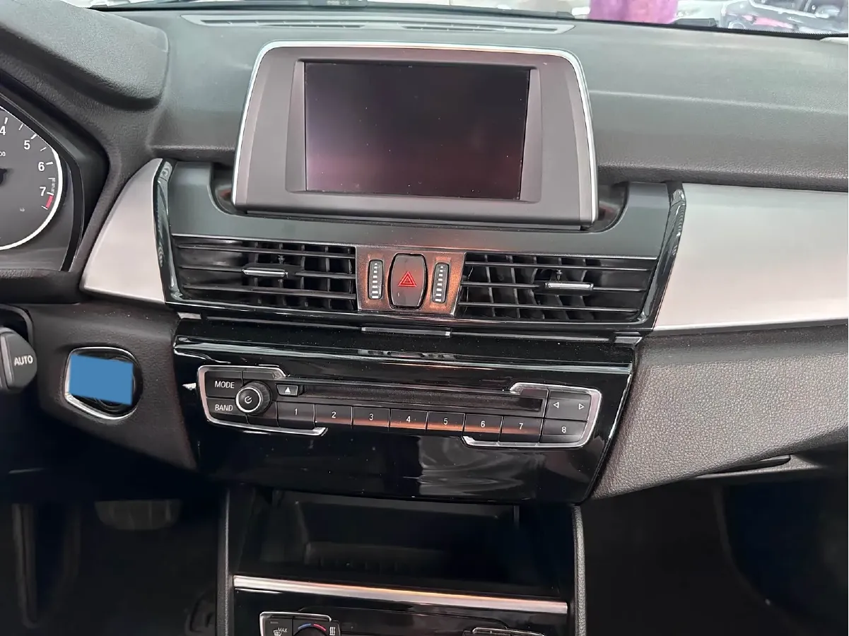 2015 BMW 2 Series Wagon 1.5T 136HP L3 6AT,autocango,china used car exporter,china ev exporter,chinese used car exporter,chinese used ev exporter