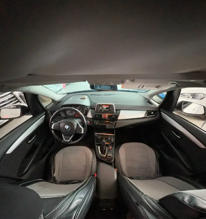 2015 BMW 2 Series Wagon 1.5T 136HP L3 6AT,autocango,china used car exporter,china ev exporter,chinese used car exporter,chinese used ev exporter