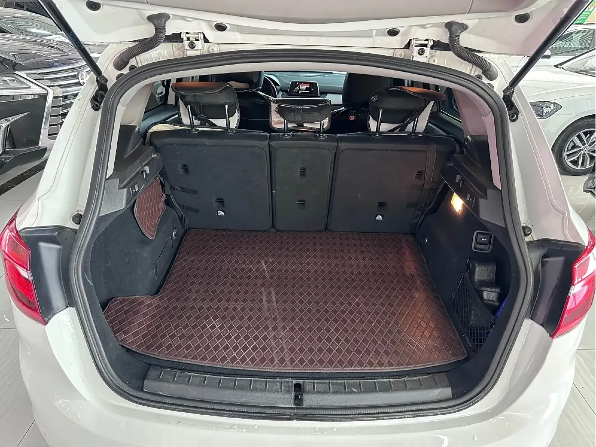 2015 BMW 2 Series Wagon 1.5T 136HP L3 6AT,autocango,china used car exporter,china ev exporter,chinese used car exporter,chinese used ev exporter