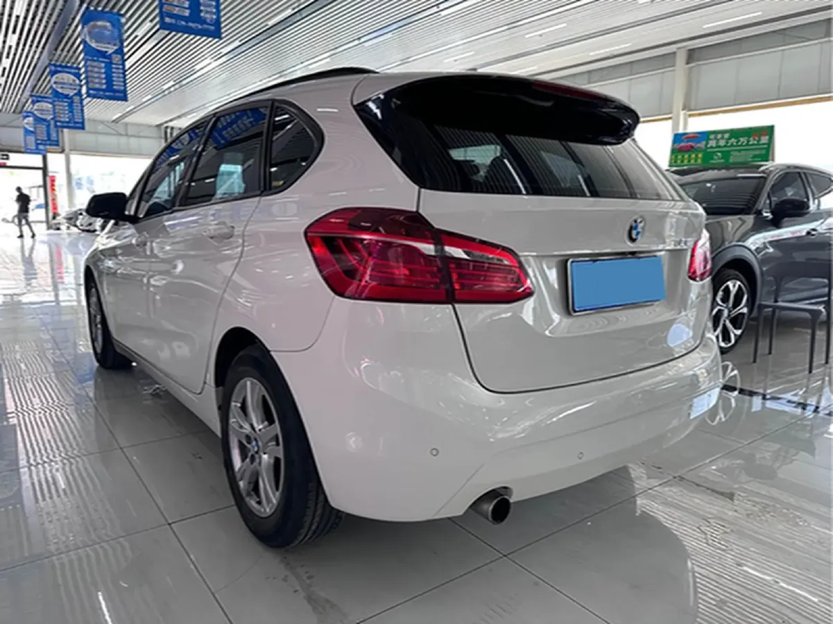 2015 BMW 2 Series Wagon 1.5T 136HP L3 6AT,autocango,china used car exporter,china ev exporter,chinese used car exporter,chinese used ev exporter