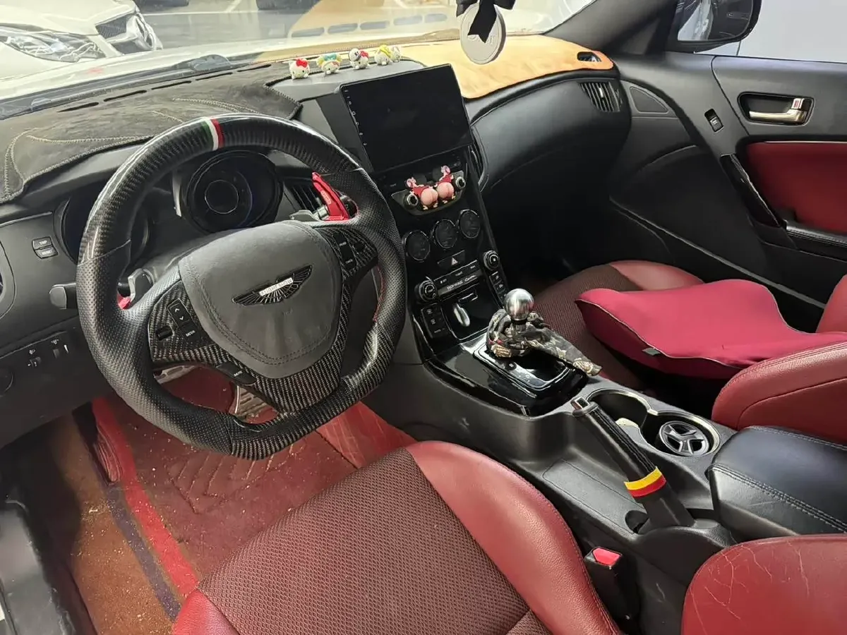 2012 Hyundai Rohens-Coupe 2.0T 260HP L4 8AT,autocango,china used car exporter,china ev exporter,chinese used car exporter,chinese used ev exporter