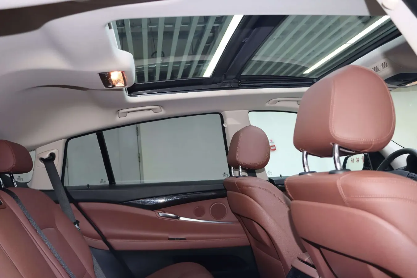 2014 BMW 5 Series GT 2.0T 245HP L4 8AT,autocango,china used car exporter,china ev exporter,chinese used car exporter,chinese used ev exporter