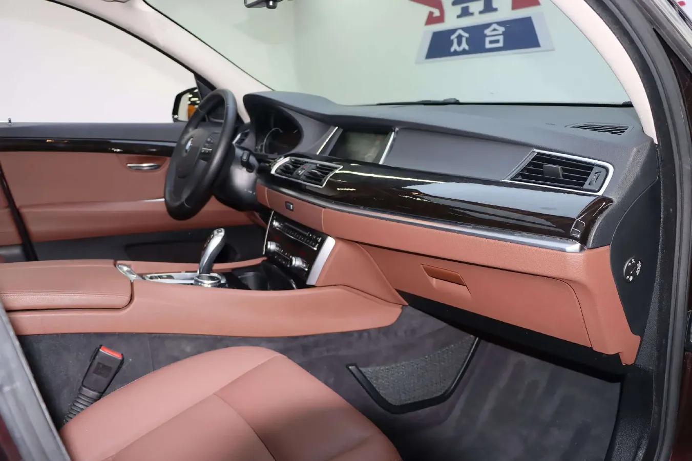 2014 BMW 5 Series GT 2.0T 245HP L4 8AT,autocango,china used car exporter,china ev exporter,chinese used car exporter,chinese used ev exporter