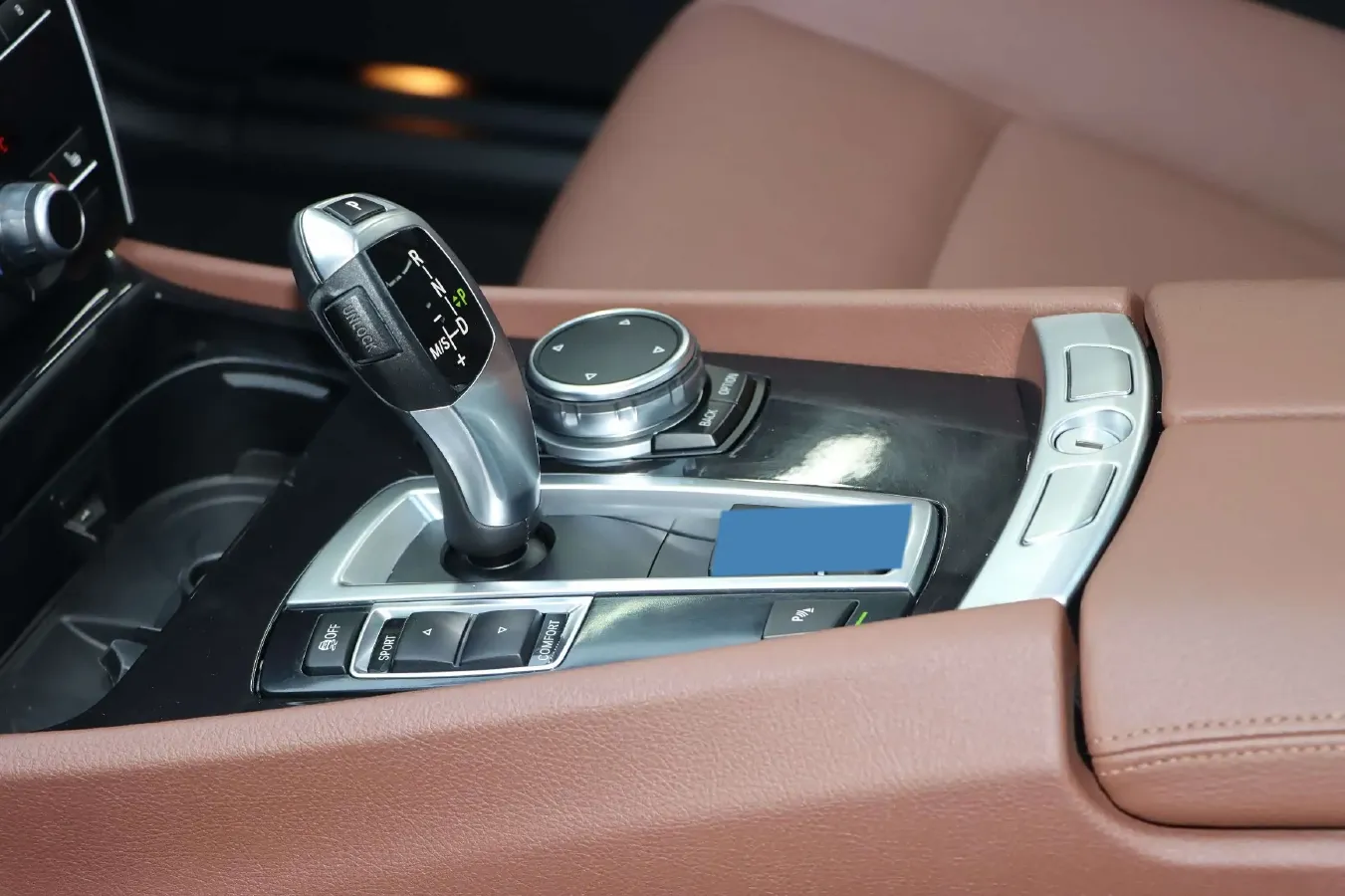 2014 BMW 5 Series GT 2.0T 245HP L4 8AT,autocango,china used car exporter,china ev exporter,chinese used car exporter,chinese used ev exporter