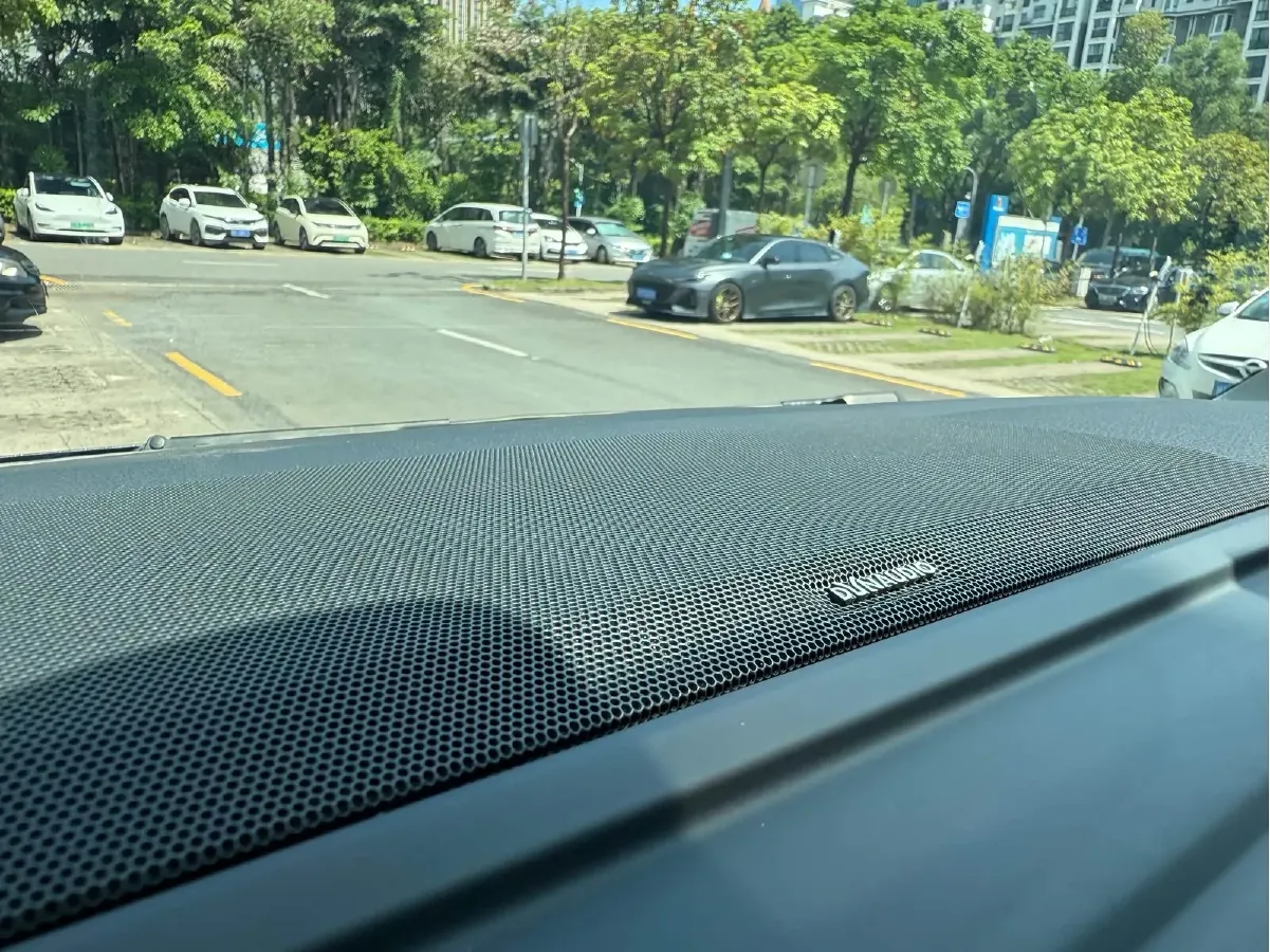 2018 Volkswagen Multivan 2.0T 204HP L4 7DCT,autocango,china used car exporter,china ev exporter,chinese used car exporter,chinese used ev exporter