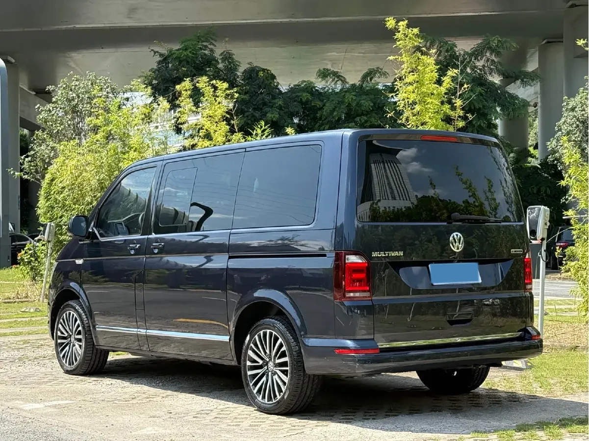 2018 Volkswagen Multivan 2.0T 204HP L4 7DCT,autocango,china used car exporter,china ev exporter,chinese used car exporter,chinese used ev exporter